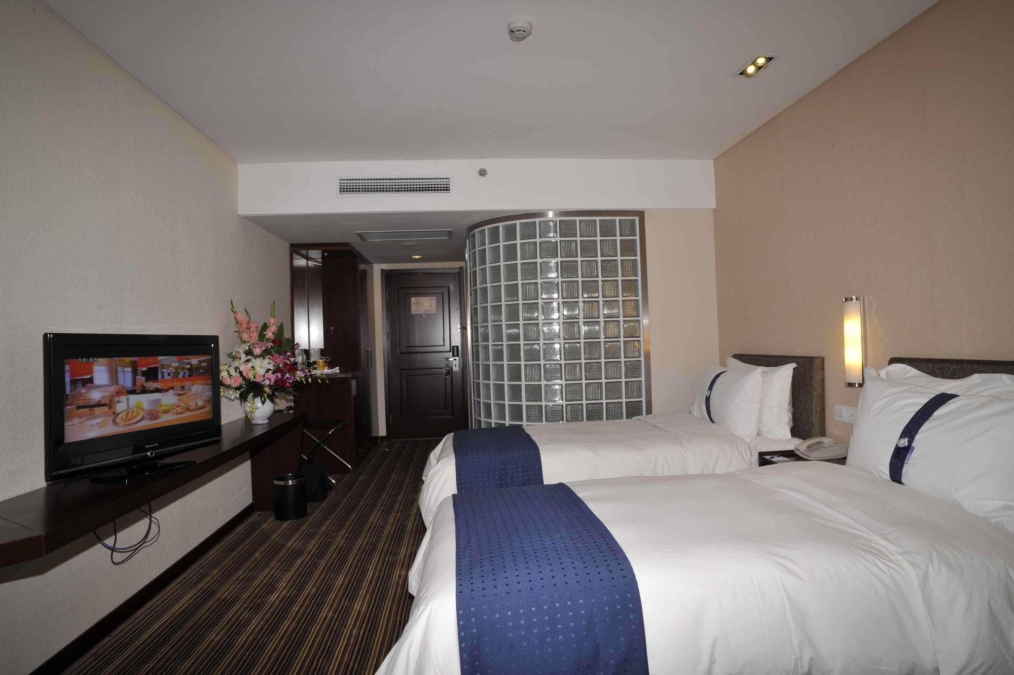 Holiday Inn Express Tianjin City Center Oda fotoğraf
